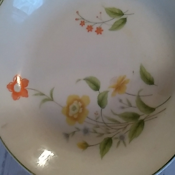 Vintage Castlecourt April Flowers Japan 🥣 bowls - Picture 2 of 5